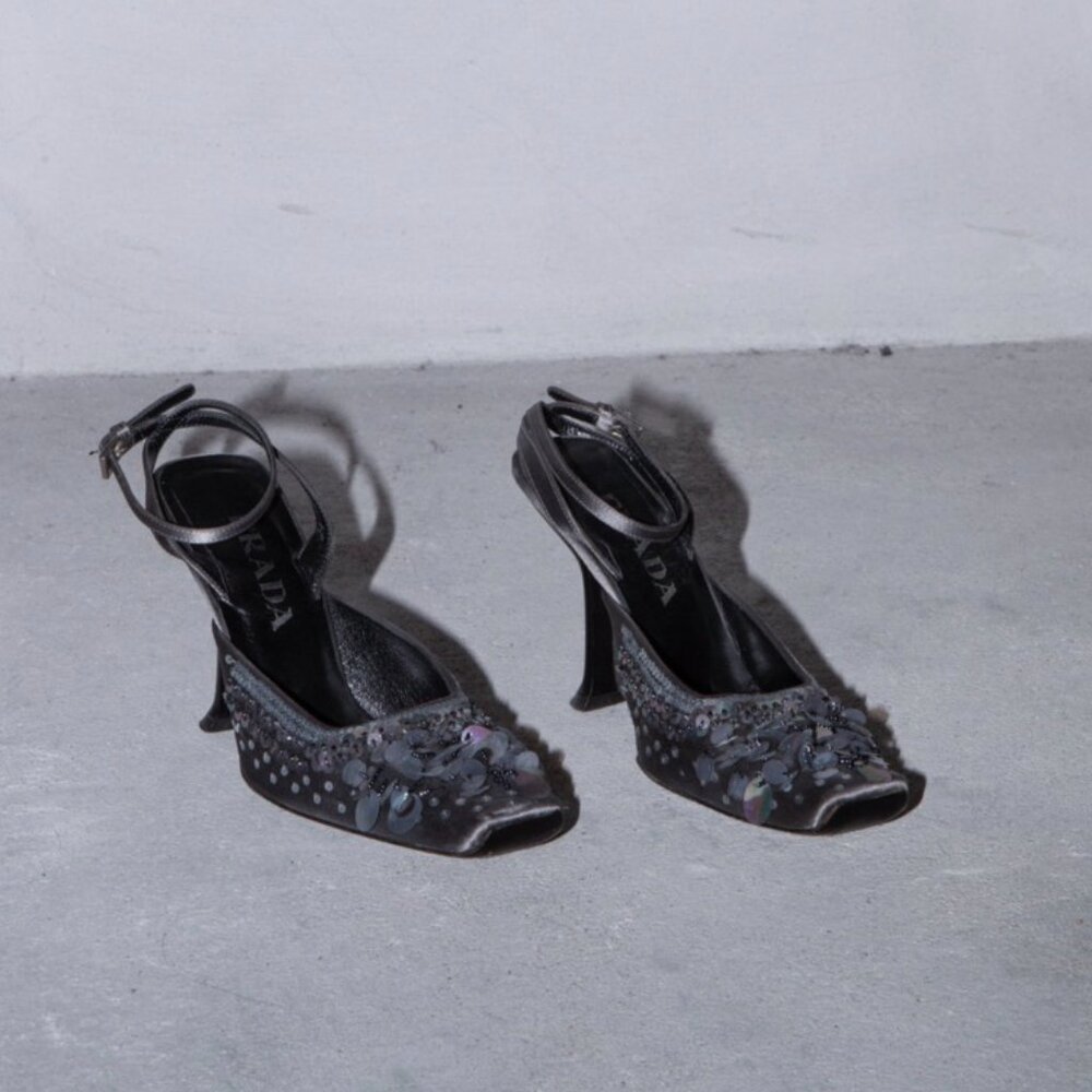 Vintage 1999 Sequin Prada Slingbacks (size EU 37 / US 7) - Picture 15 of 16